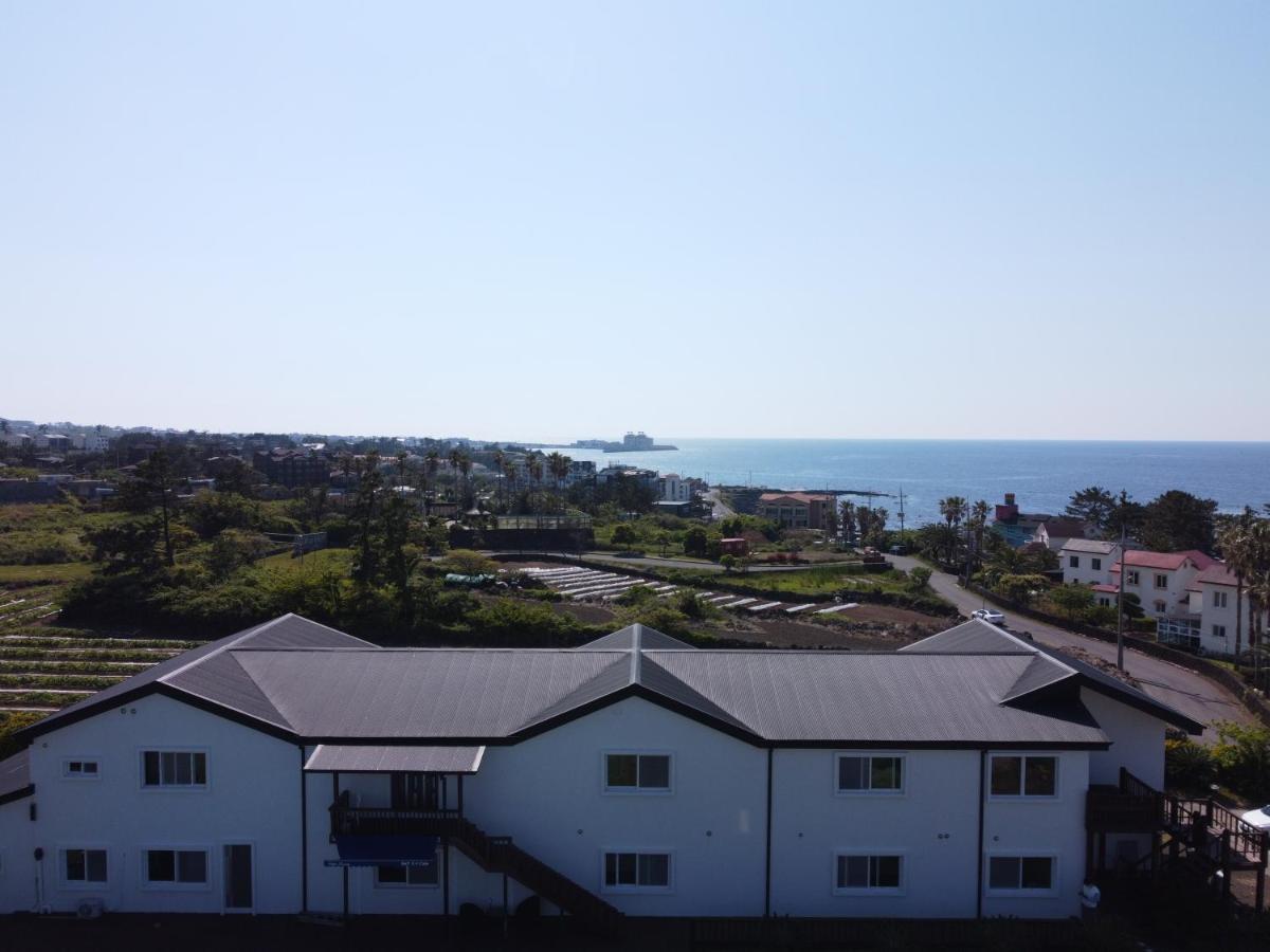白色梦幻度假屋 济州市 外观 照片